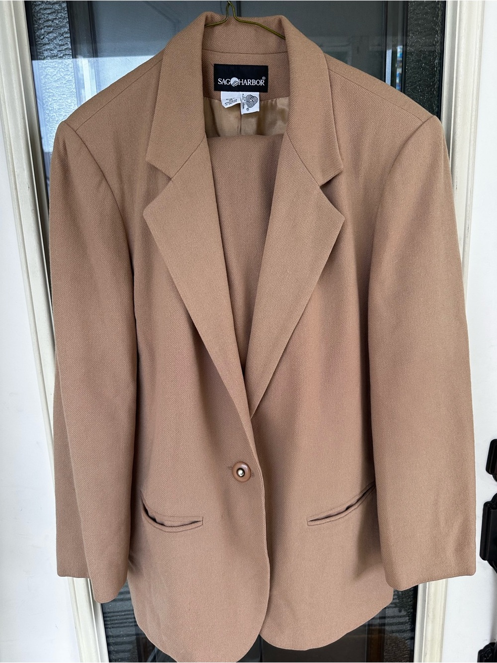 Sag Harbor Women's 100% pure wool Tan Single-Button Blazer